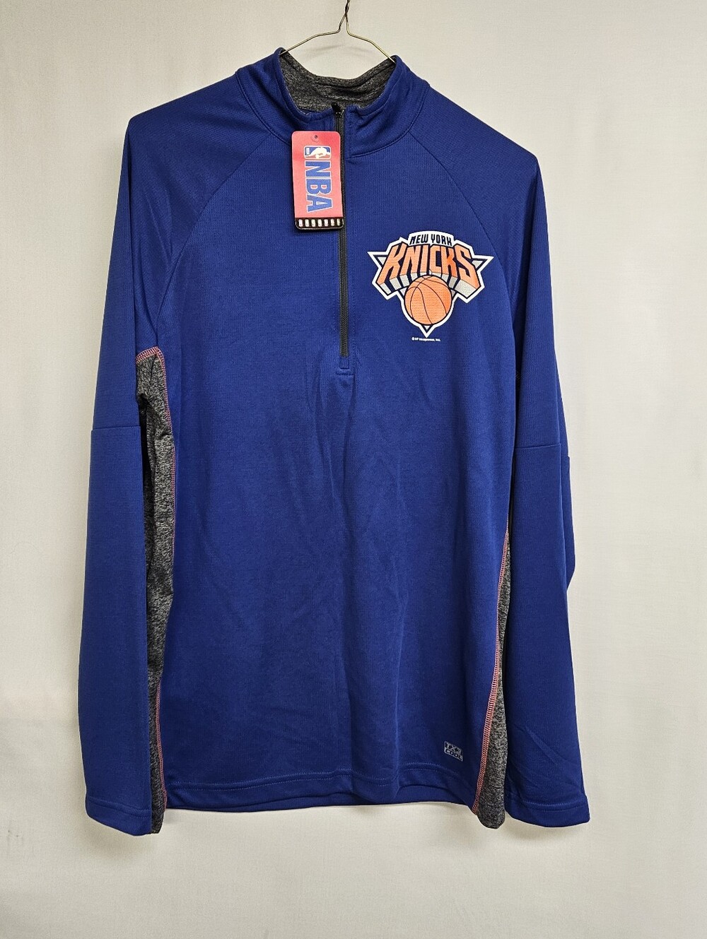 NBA Knicks Mens NWT 1/4 Zip Pullover Long Sleeve Shirt Size Medium Game Blue